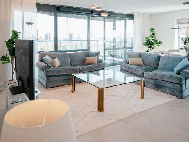 Te huur: Appartement Lloydkade in Rotterdam