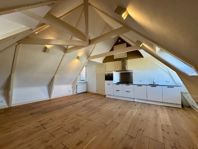 Te huur: Appartement Pieter Cornelisz. Hooftstraat in Amsterdam