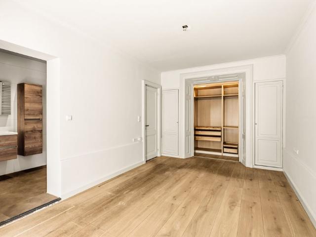 Te huur: Appartement Van Eeghenlaan in Amsterdam