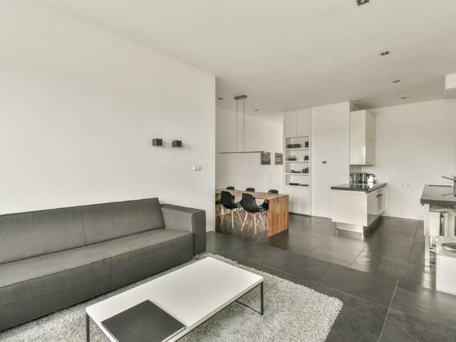 Te huur: Appartement Van Oldenbarneveldtstraat 56 T in Amsterdam