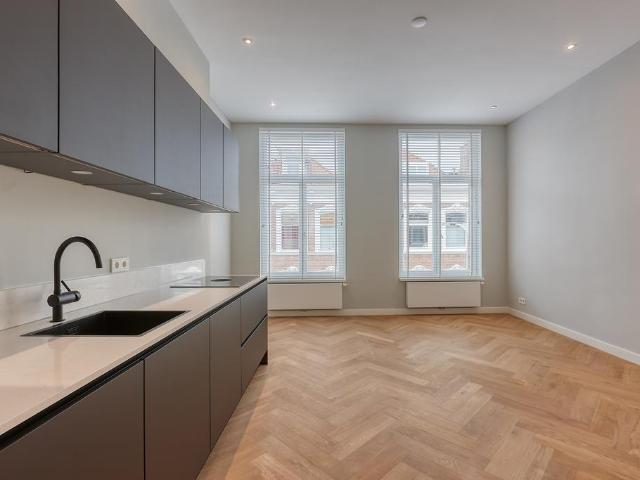 Appartement te huur Witte de Withstraat 12 A in Den Haag voor € 2.250
