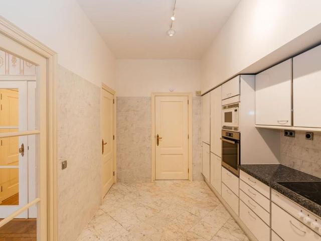 Te huur: Appartement Zeestraat 54 B in Den Haag