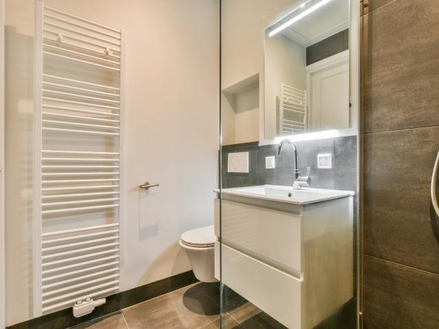 Onder bod: Botticellistraat 38 3B, 1077 GC Amsterdam | VVA