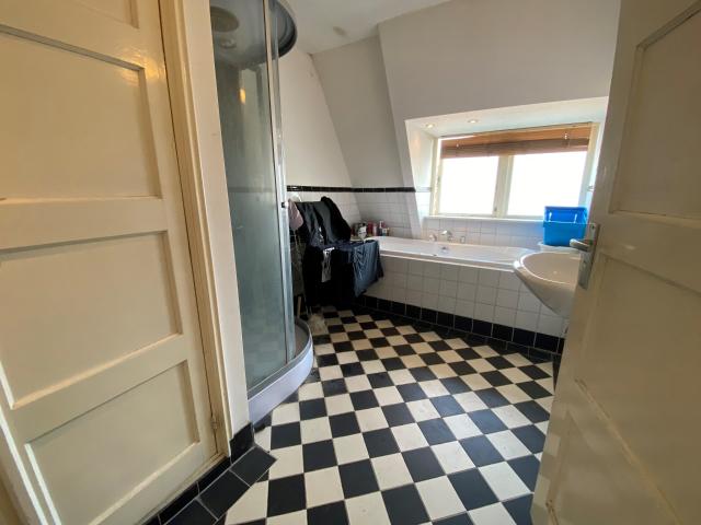Te huur: Leuke studentenkamers aan de Ceramstraat!