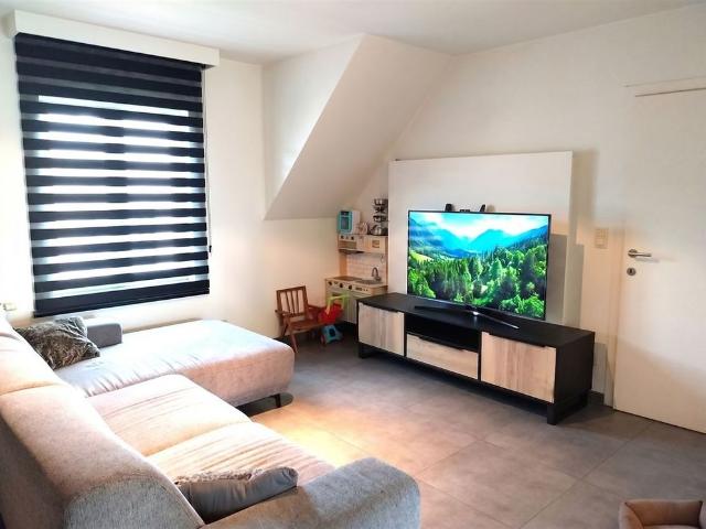 TE HUUR: Duplex appartement met 3 slaapkamers en garage te Heusden Zolder!
