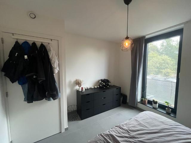 TE HUUR: Gezellig 2 slaapkamers Appartement met vloerverwarming in Centraal Olsene