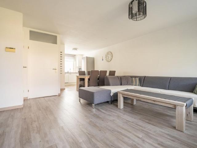 Te huur: Huis Max Takstraat in Almere
