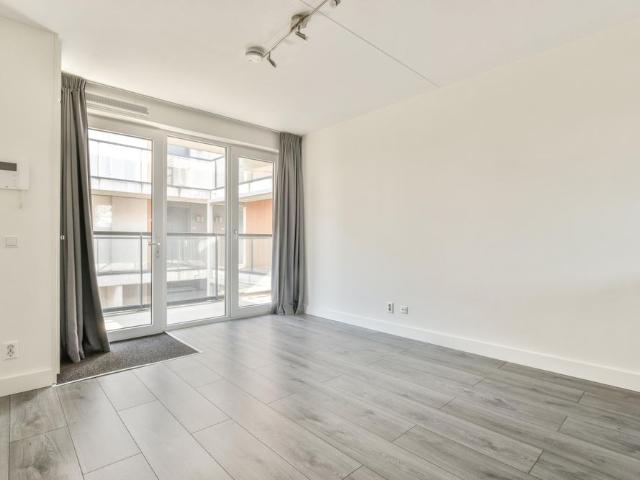 Te huur: Huis Waldorpstraat 429 A in Den Haag