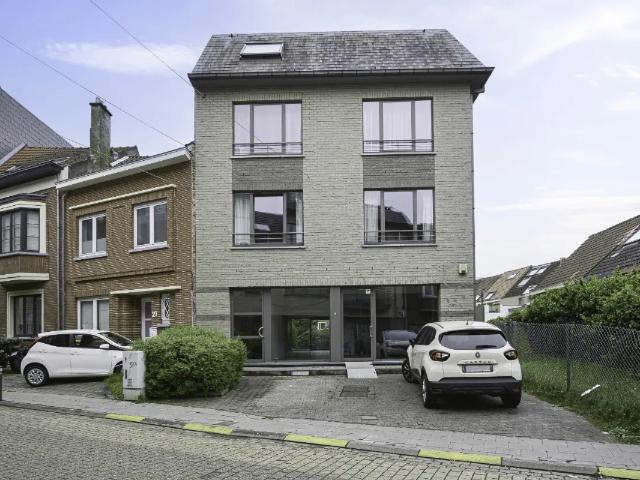 te huur Handelspand Sint Pieters Woluwe