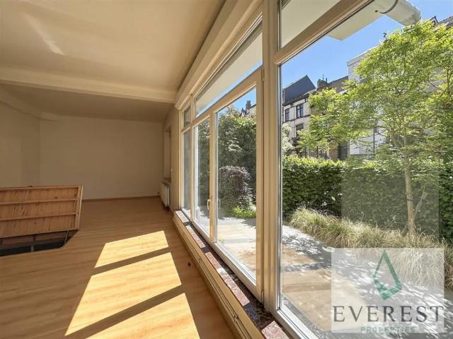 te huur Kantoor Schaarbeek