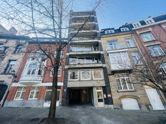 te huur Kantoor Schaarbeek