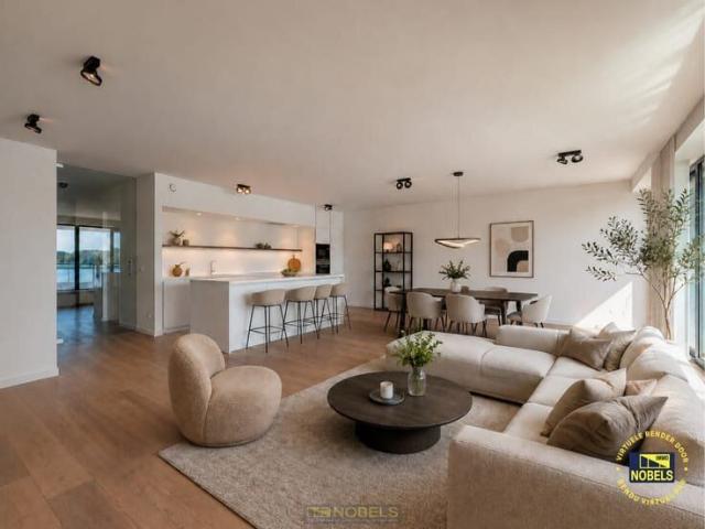 Te huur, Luxueuze 2 slaapkamer appartement aan het Donkme.