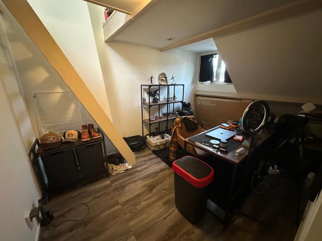 Te huur ruime en nette etage in Oog in Al in Utrecht voor 1student