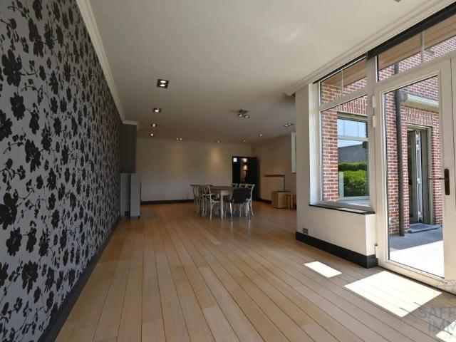 Te huur – Ruime gezinswoning met zonnige tuin in het hart van Ingelmunster