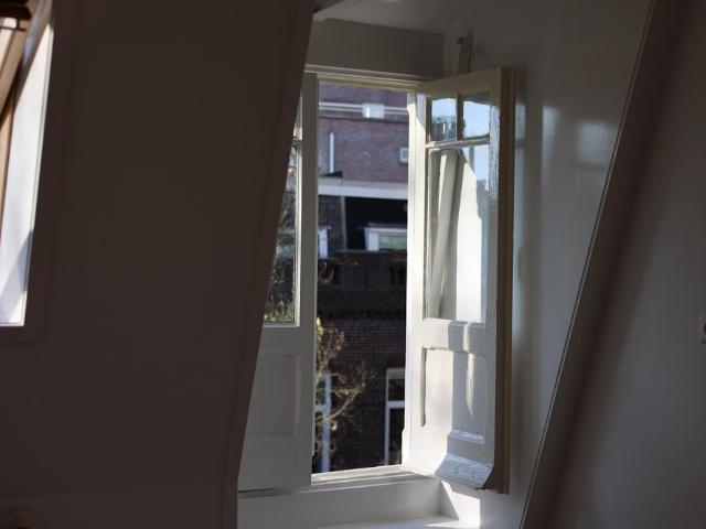 Te huur: Studio Graaf Florisstraat 10 4 in Amsterdam