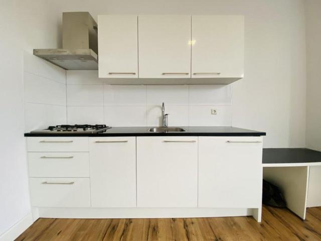 Te huur: Studio Larensestraat 111 Studio 2 in Den Haag