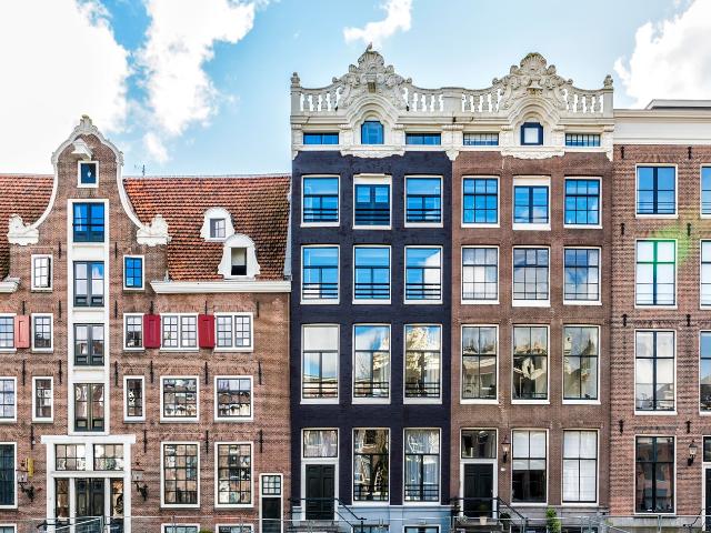 Onder bod: Singel 25F, 1012 VC Amsterdam | VVA