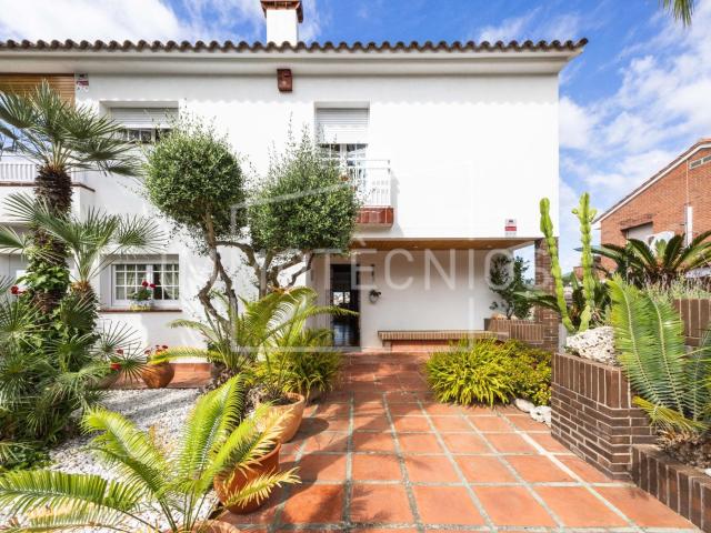 ¿Te imaginas disfrutar cada día de unas vistas privilegiadas. 304m² Canet de Mar
