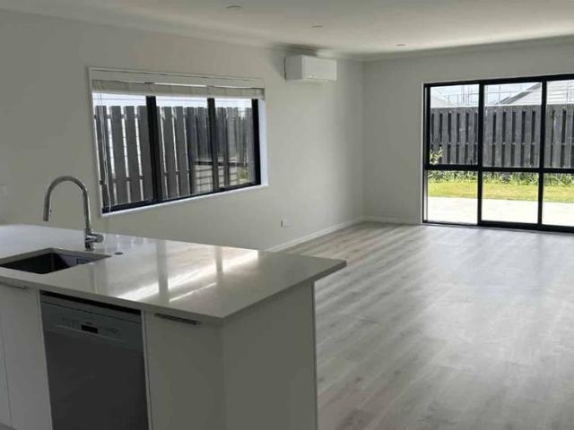 Te Kauwhata, Three Bedrooms