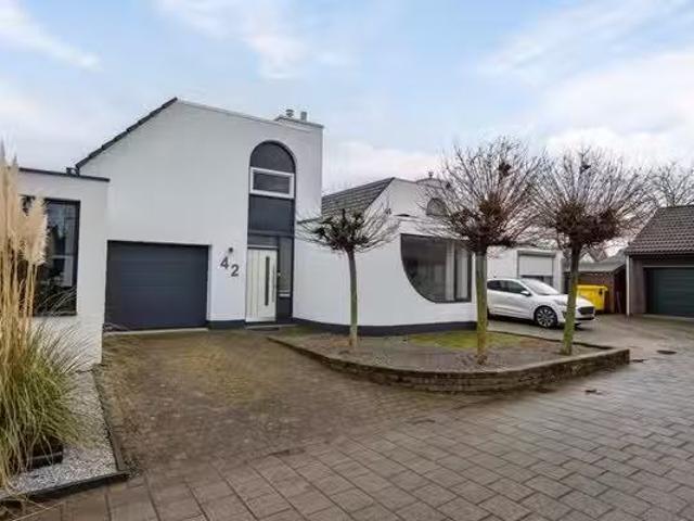 Te koop: Oerraede 42, 6063 EA Vlodrop Oerraede 42, 6063 EA V.