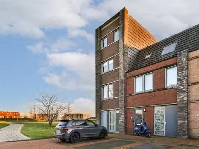 Te koop: Olijfhout 41, 2994 HV Barendrecht Olijfhout 41, 299.