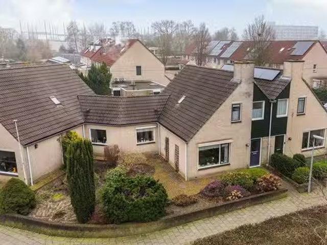 Te koop: Ooievaarlaan 60, 7331 EH Apeldoorn Ooievaarlaan 60.