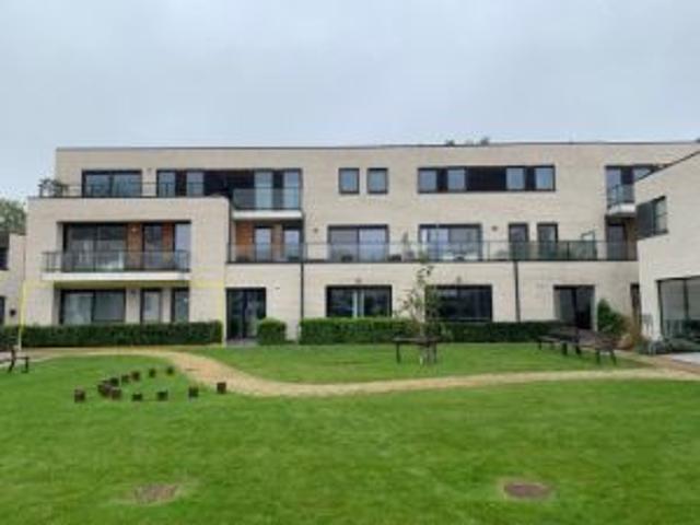 Te koop: Appartement met 2 slaapkamers met parkeerplaats.