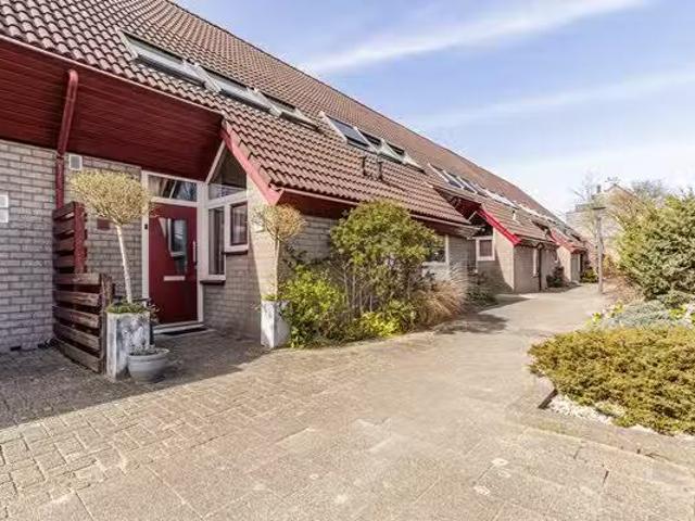 Te koop: Crayenbosch 3, 3261 TD Oud Beijerland Crayenbosch 3.