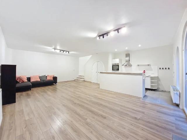 te koop Duplex Namen