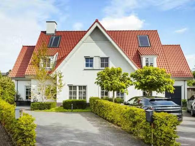 Te koop: De Loonwerker 10A, 5595 HJ Leende De Loonwerker 10A.