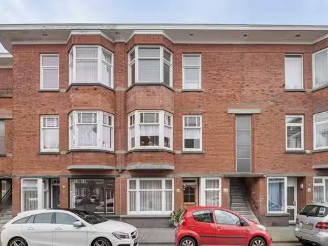Te koop: Garderenstraat 42, 2573 VZ Den Haag Makelaar Rusten.