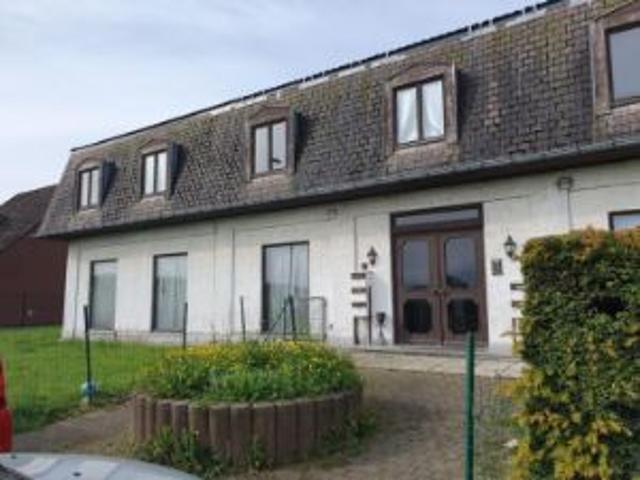 Te koop gebouw te Meerbeke, Halsesteenweg 103