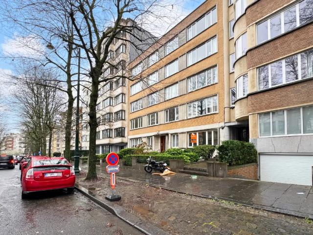 te koop Gelijkvloers Elsene