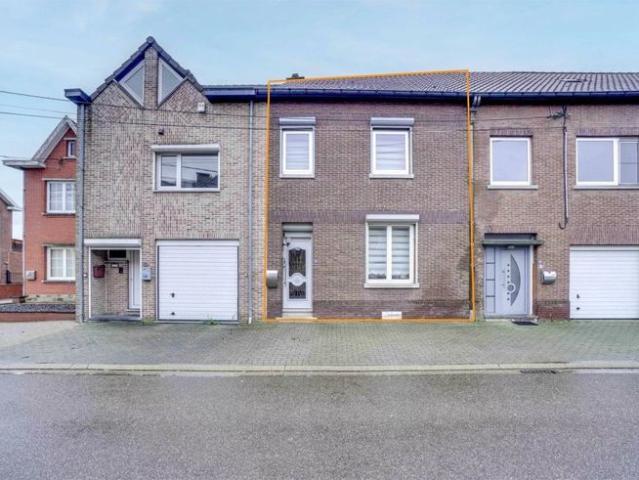 Gerenoveerde gezinswoning met vier slaapkamers