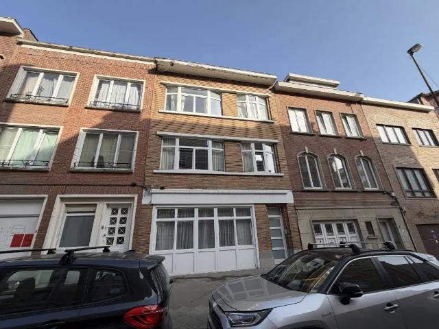 te koop Huis gemengd gebruik Elsene