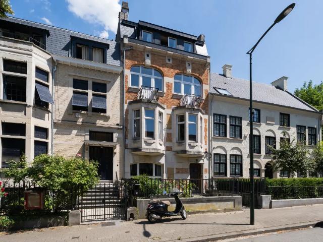 te koop Herenhuis Elsene