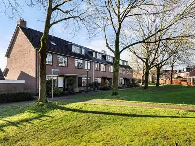 Te koop: Het Karnhuis 77, 7335 LH Apeldoorn Het Karnhuis 77.