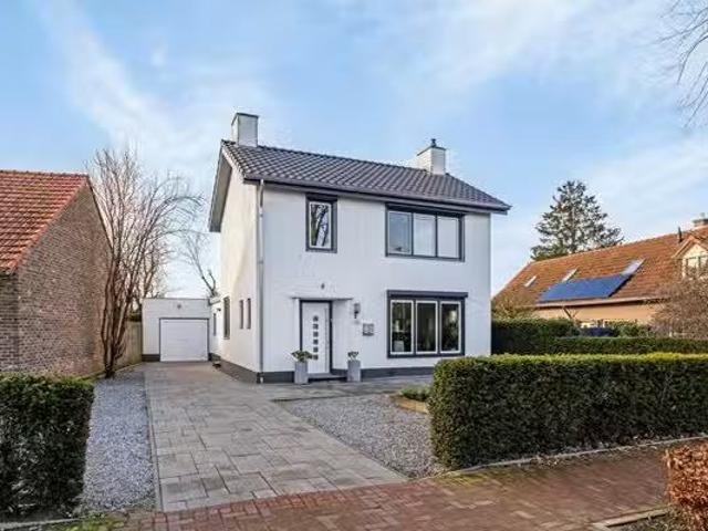 Te koop: Hoofdstraat 10, 6061 CD Posterholt Hoofdstraat 10.