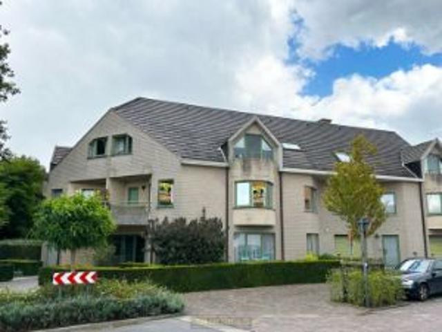 Te koop, instapklaar 3 slaapkamerappartement met terras e.
