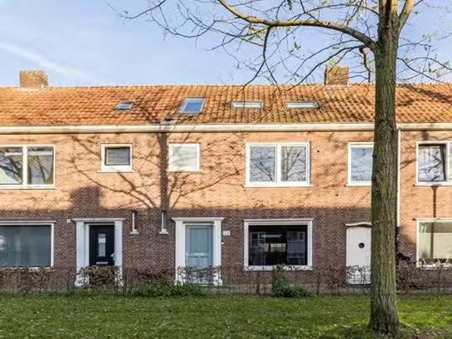 Te koop: Kruisvaardersstraat 12, 5021 BD Tilburg Helemaal in.