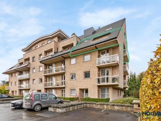 Te koop – lichtrijk appartement op vlot bereikbare locati.