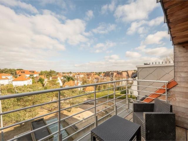 Te koop: Prachtige duplex appartement met open zicht op het IJzerpark in Knokke