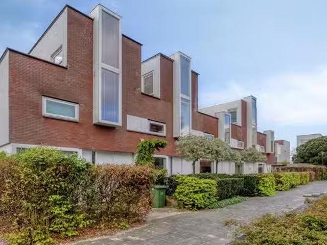 Te koop: Rhodoshof 3, 3059 XM Rotterdam Rhodoshof 3, 3059 XM.