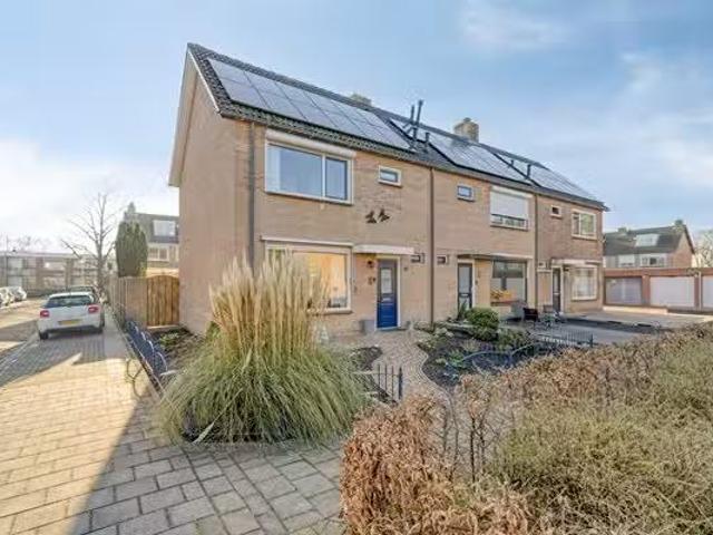 Te koop: van Nesstraat 18, 4671 AJ Dinteloord van Nesstraat.
