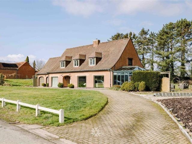 te koop Villa Elzele
