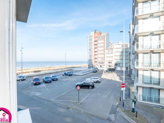TE KOOP 2 SLAAPKAMER APPARTEMENT MET ZIJDELINGS ZEEZICHT!