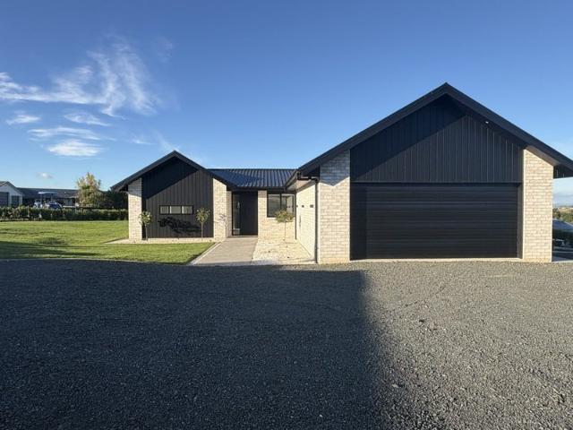 te kowhai, 4 bedrooms