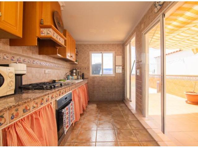 Te ofrecemos el mejor ático de la zona para disfrutar todo el año de una terraza en planta de 120 me