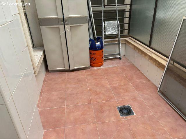 Te ofrecemos este piso en bloque de reciente construcción con plaza de garaje incluida junto Aljub!