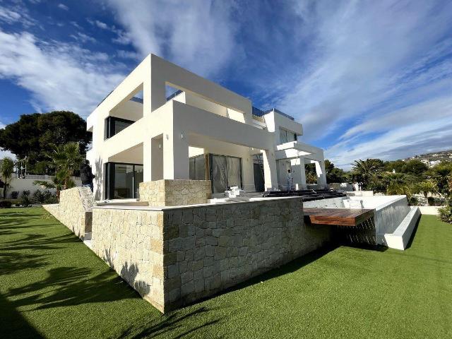 Te presentamos esta moderna villa de nueva construcción, ubi. 700m² Benissa